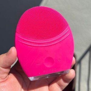 FOREO LUNA 2 PRO - Anti Aging Massager & Face Exfoliator Brush